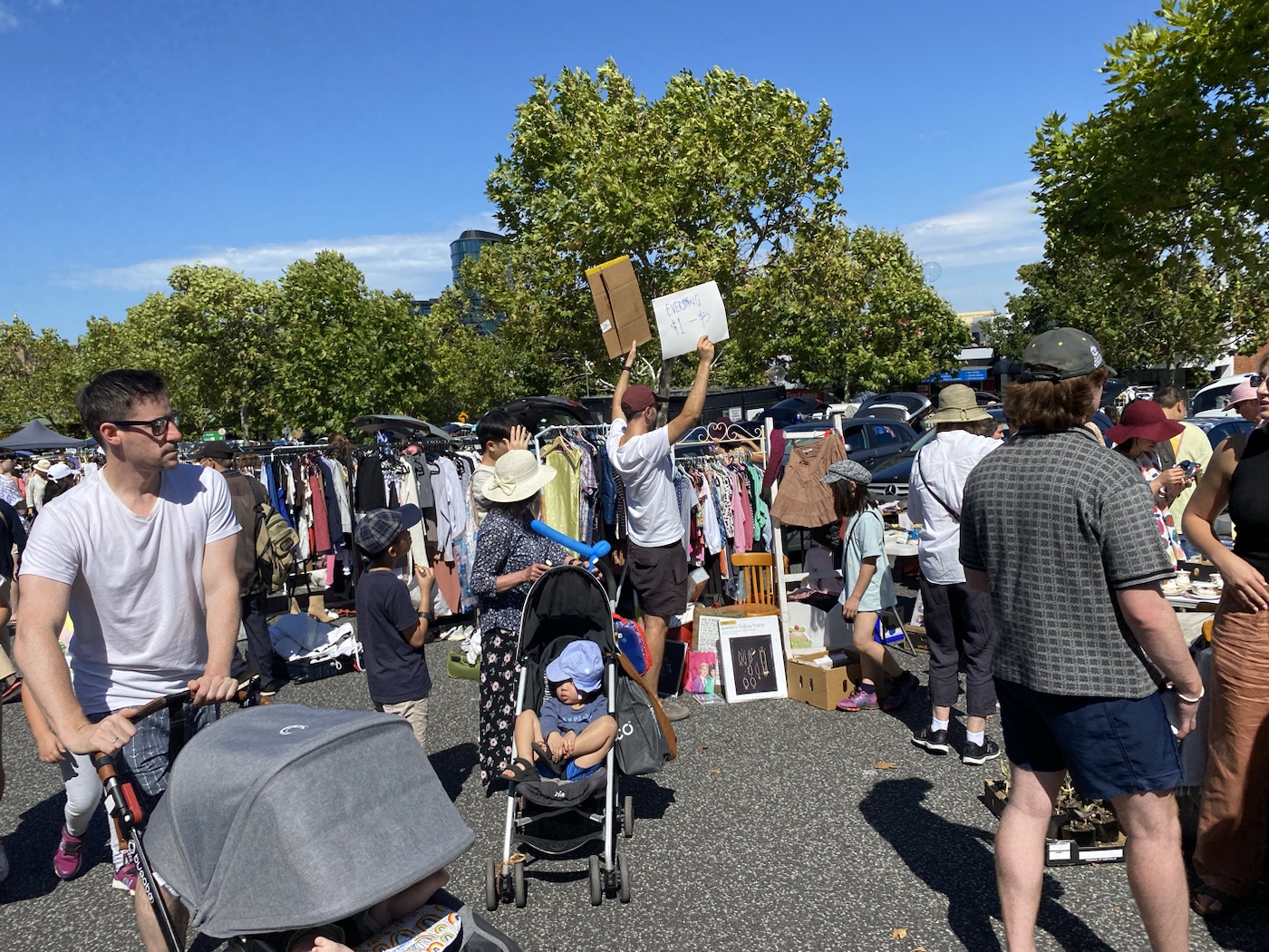 Sunday Raket Open the long weekend | Camberwell Sunday Market